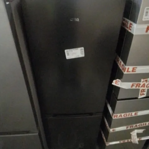 CHIQ 60/40 FRIDGE FREEZER IN BLACK