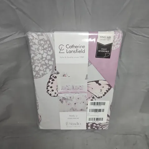 CATHERINE LANSFIELD KING SIZE DUVET SET – BUTTERFLY SCATTER PATTERN