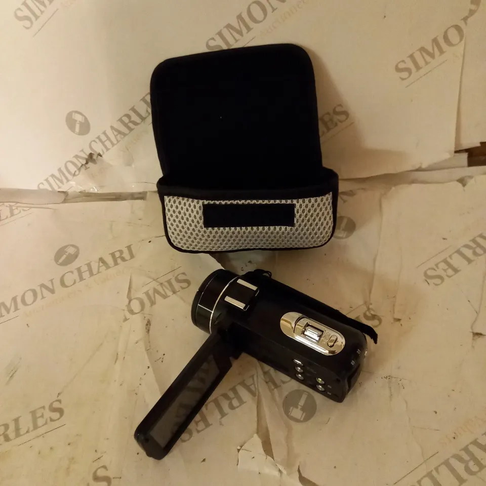CAMCORDER - 4K ULTRA HD - WIFI WITH 3.0 IPS TOUCHSCREEN, IN SOFT CARRY CASE