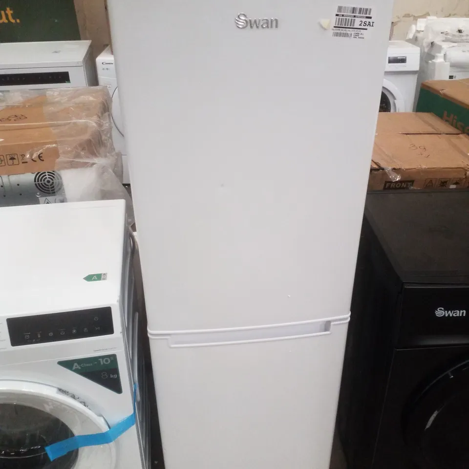SWAN SR15690W 48CM WIDE, 144CM HIGH, 50/50 SPLIT COMPACT FRIDGE FREEZER - WHITE