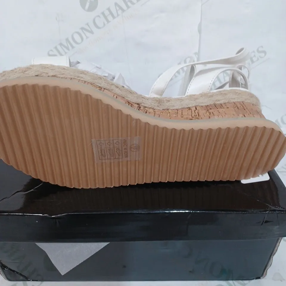 BOXED PAIR OF PRETTY-LITTLE-THING WIDE FIT PU TIE ANKLE ESPADRILLES - WHITE / SIZE: 7 UK 