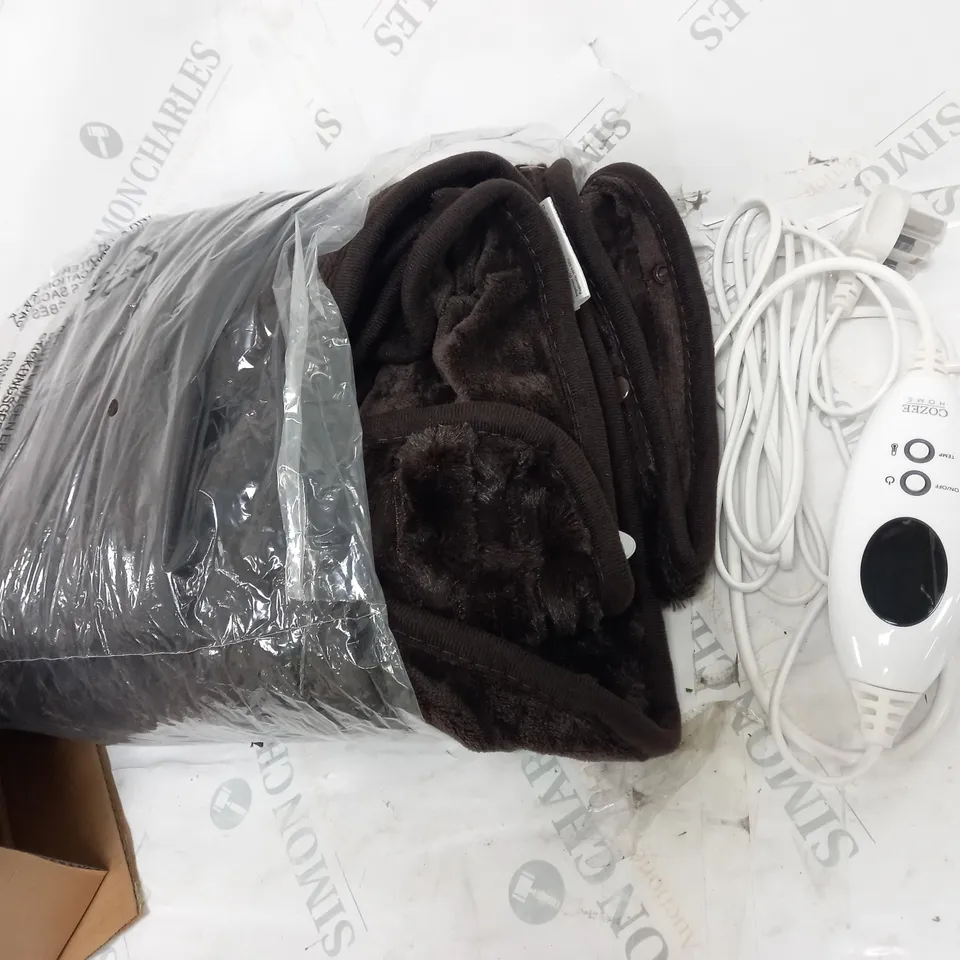 COZEE HOME FAUX FUR HEATED THROW CHOCOLATE