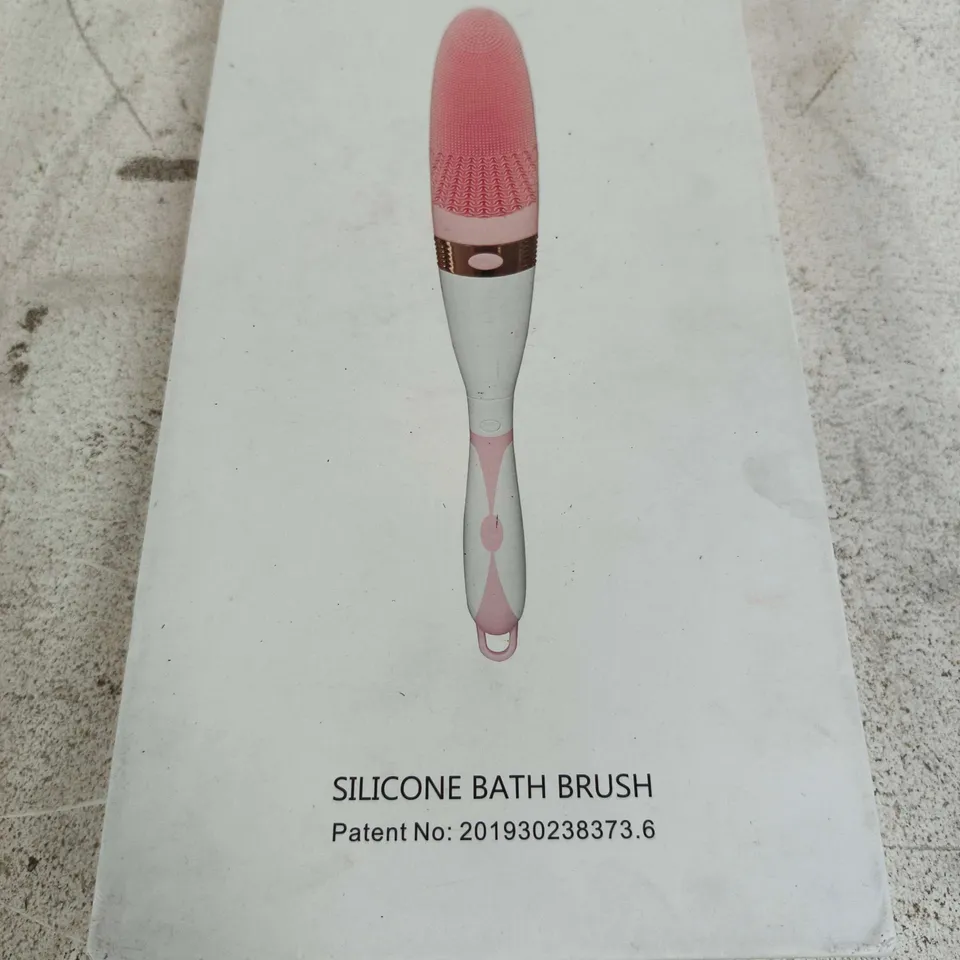 SILICONE BATH BRUSH – PINK