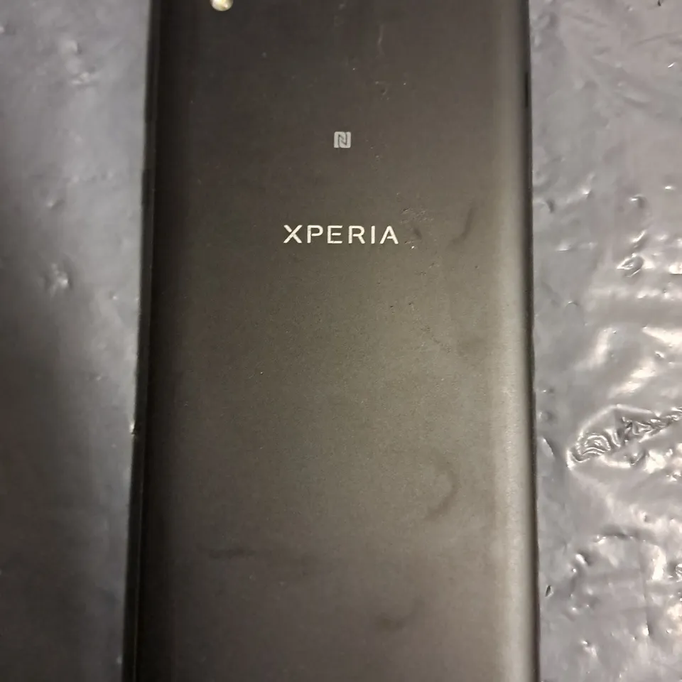 SONY XPERIA G3311