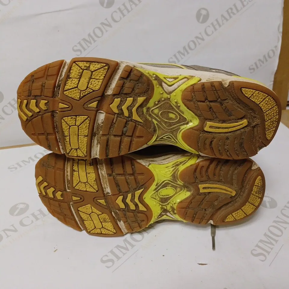 VIONIC WALKER CLASSIC TRAINERS, STONE, UK 6