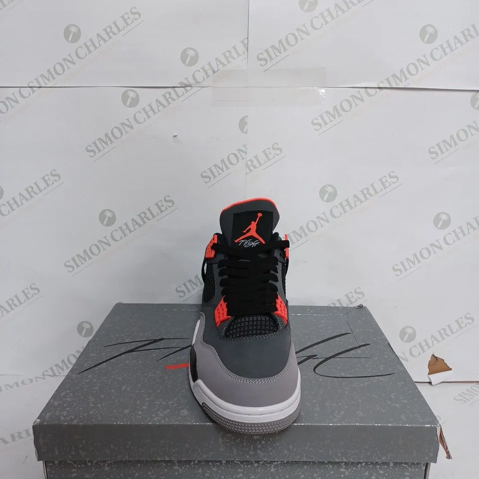 AIR JORDAN 4 RETRO IN DARK GREY - UK 8 