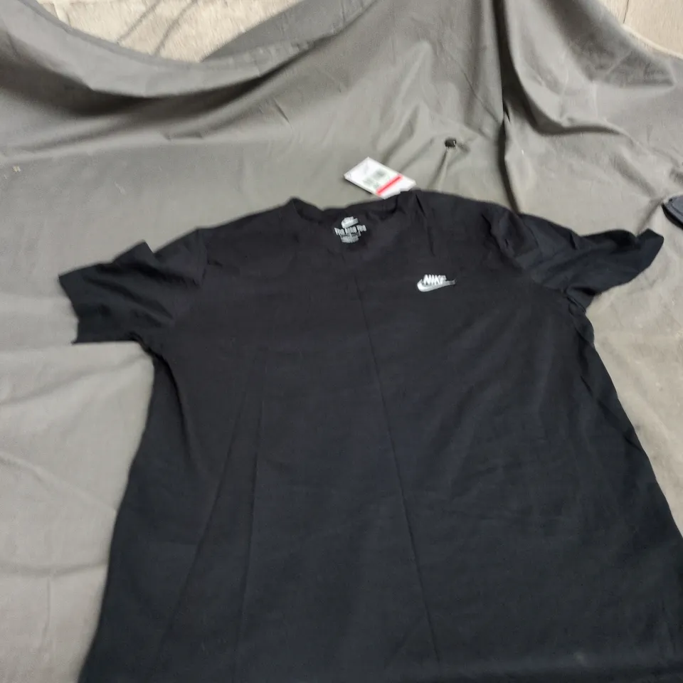 NIKE TEE – BLACK T-SHIRT, UK L