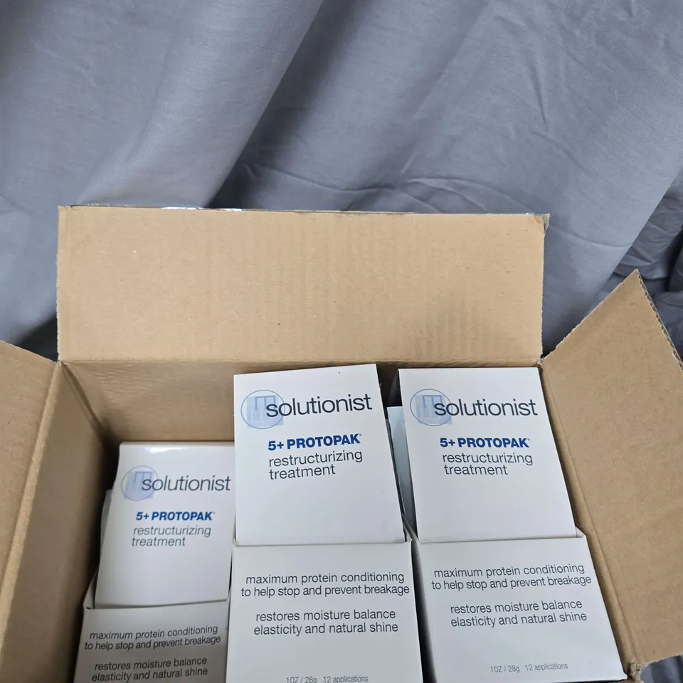 BOX OF 6 PACKS OF MATRIX SOLUTIONIST RESTRUCTURIZING TREATMENT SACHETS - 12 SACHETS PER PACK