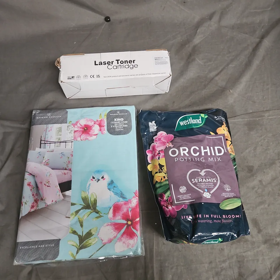 BOX OF APPROX 15 HOUSEHOLD ITEMS TOO INCLUDE DUVET COVER WITH PILLOW CASES, ORCHID POTTING MIX, LASER TONER CARTRIDGE , ETC