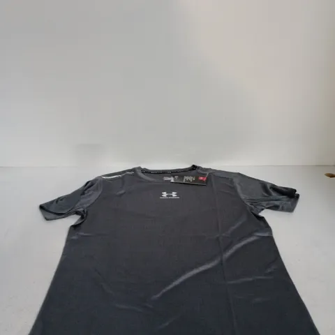 UNDER ARMOUR GREY T SHIRT MEDIUM TAGGED