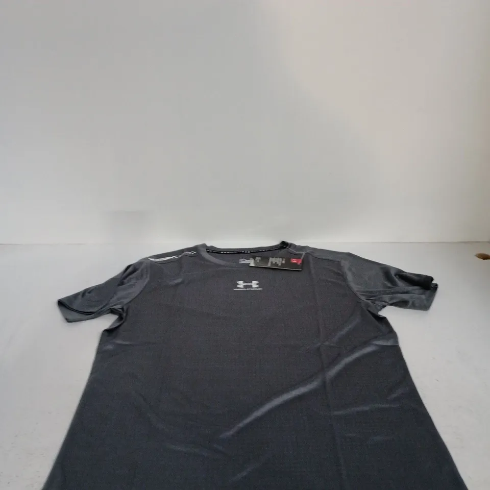 UNDER ARMOUR GREY T SHIRT MEDIUM TAGGED
