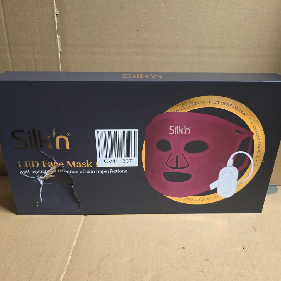 BOXED SILK'N LED FACE MASK