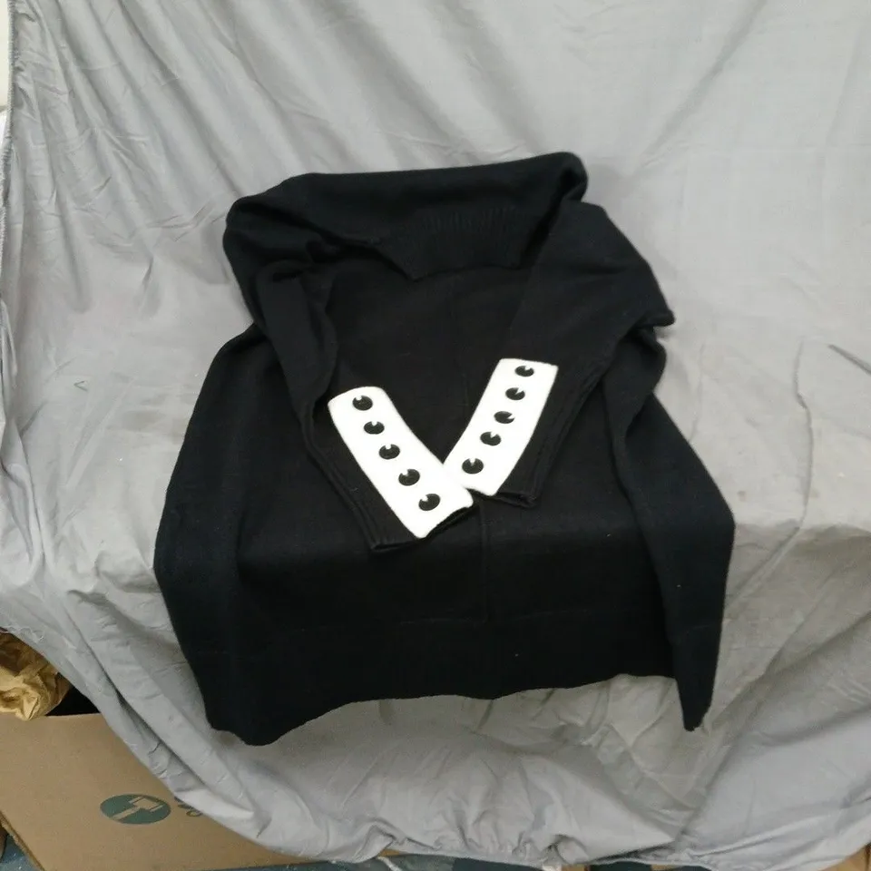 MINT VELVET SIZE XL BLACK JUMPER WITH WHITE ON SLEEVES