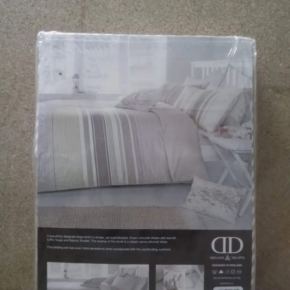 BRAND NEW DREAMS & DRAPES PALMOUTH GREEN KINGSIZE DUVET SET  