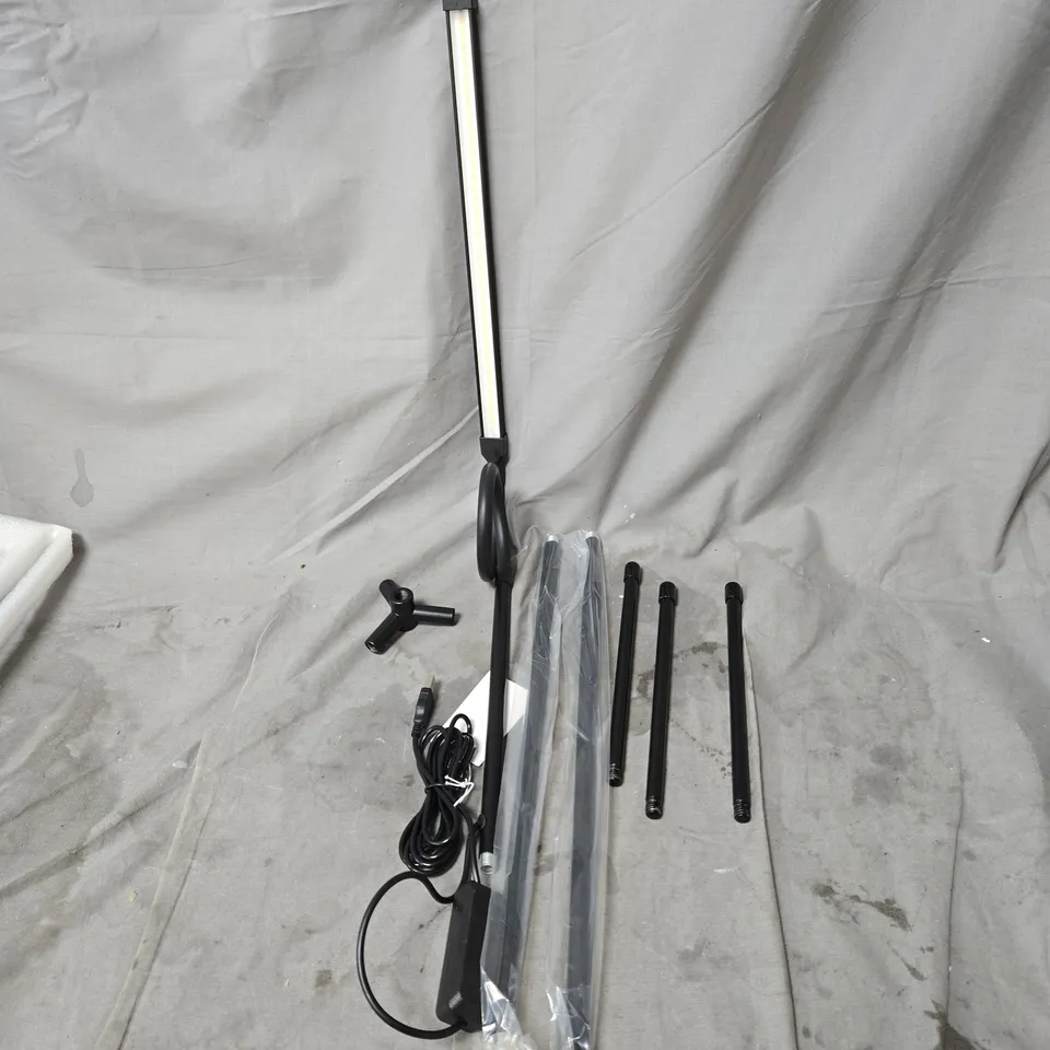 LED FLOOR LAMP WITH STAND AND ACCESSORIES – STUDIO LIGHTING KIT 