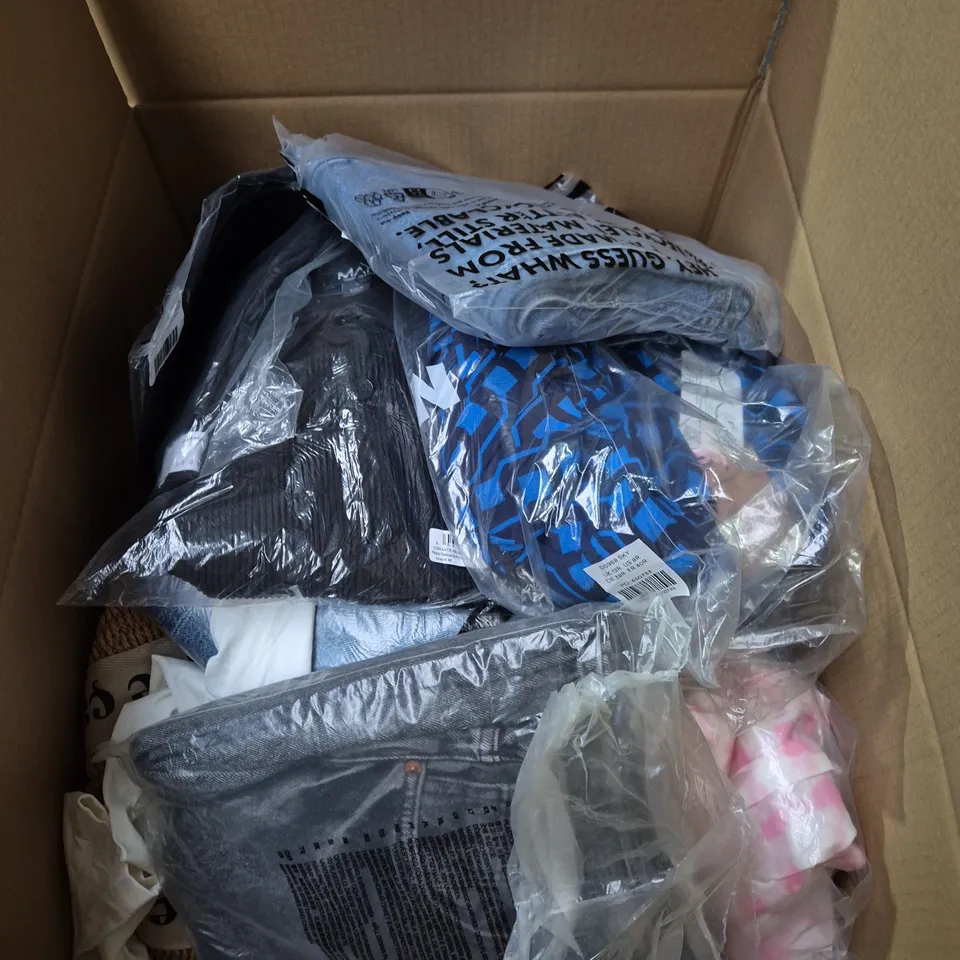 LARGE BOX OF ASSORTED CLOTHING ITEMS IN ASSORTED COLOUR, SIZES AND STYLES