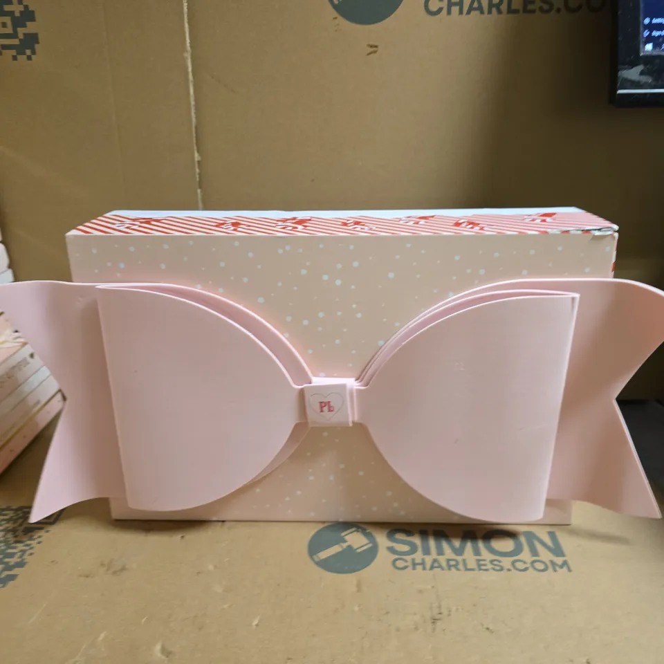 PLOUISE BEAUTY GIFT BOX WITH LARGE PINK BOW 