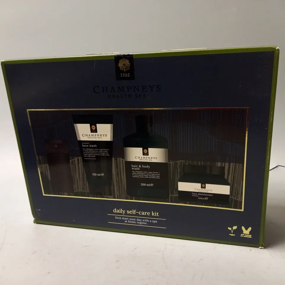 BOXED CHAMPNEYS HEALTH SPA DAILY SELF CARE KIT