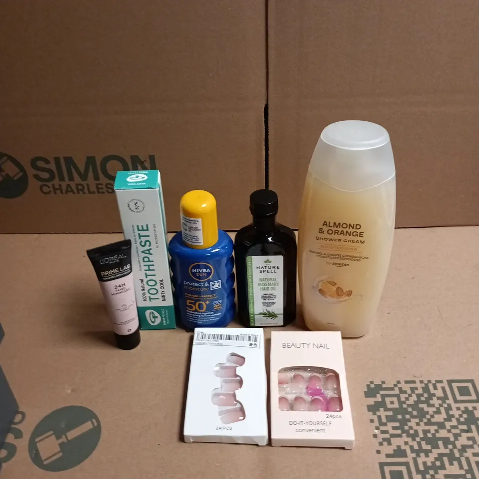 APPROXIMATEY 20 ASSORTED HEALTH AND BEAUTY PRODUCTS TO INCLUDE - NIVEA SUN LOTION - NATURE SPELL ROSEMARY HAIR OIL AND L'OREAL PORE MINIMIZER