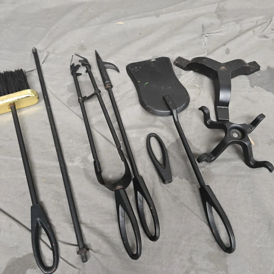 FIRE PLACE ACCESSORIES KIT