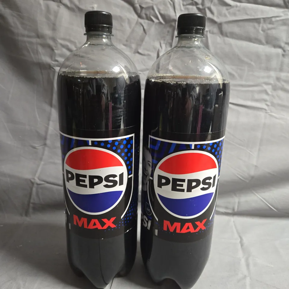 APPROXIMATELY 4 BOTTLES OF PEPSI MAX - 2L - COLLECTION ONLY 