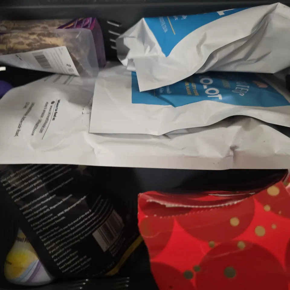 APPROXIMATELY 9 ASSORTED FOOD & DRINK ITEMS TO INCLUDE - MALTESERS , PEPSI MAX , SPACE SWEETS ETC