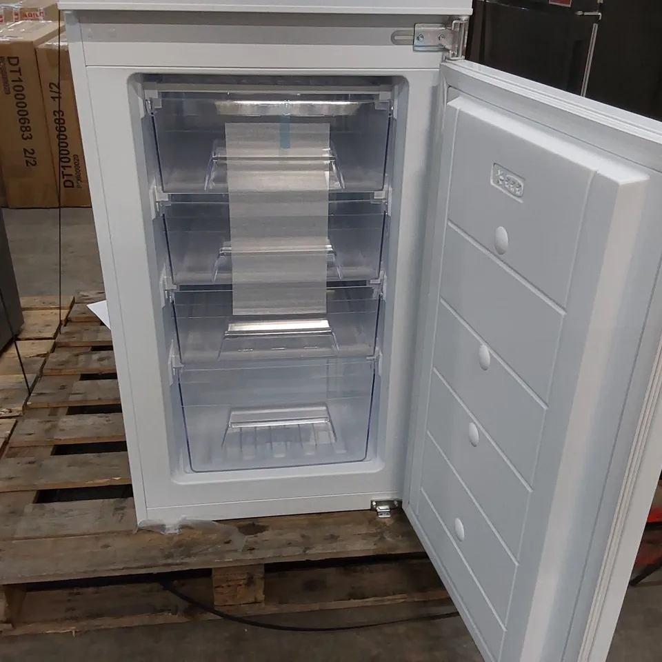 SIA AMZRFI105 50/50 SPLIT BUILT IN INTEGRATED 240L FRIDGE FREEZER - UNPROCESSED RAW RETURN