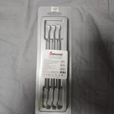 METTLEZ STAINLESS STEEL DENTAL INSTRUMENT SET (4-PIECE) - APPROXIMATELY 8 PCS 