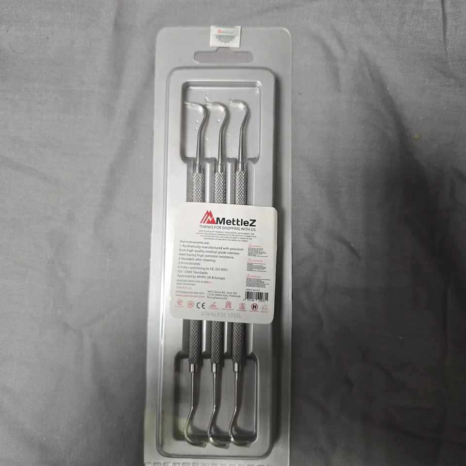 METTLEZ STAINLESS STEEL DENTAL INSTRUMENT SET (4-PIECE) - APPROXIMATELY 8 PCS 