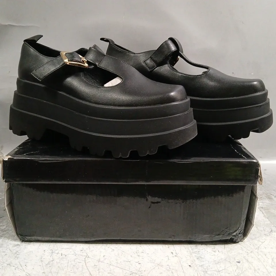 BOXED PAIR OF KOI SILENT AMITY TRIDENT PLATFORM MARY JANE SHOES IN BLACK UK SIZE 5