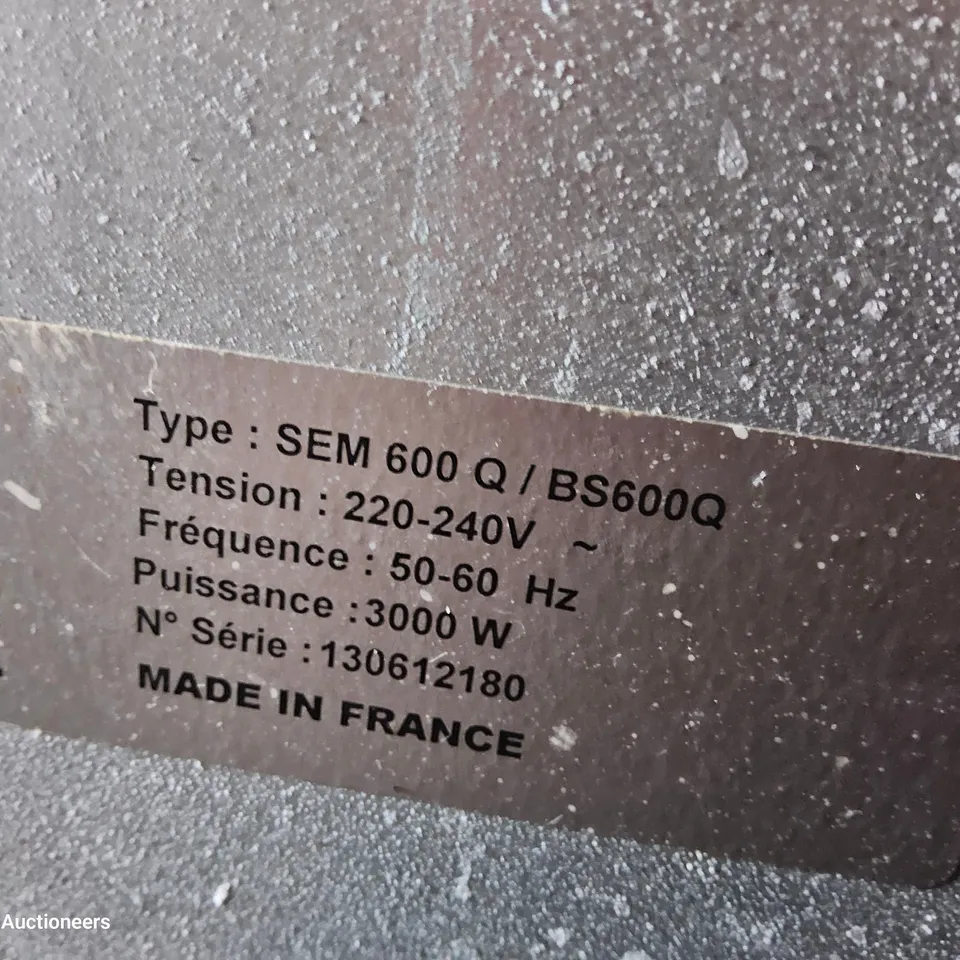 BONNET RISE & FALL ELECTRIC GRILL