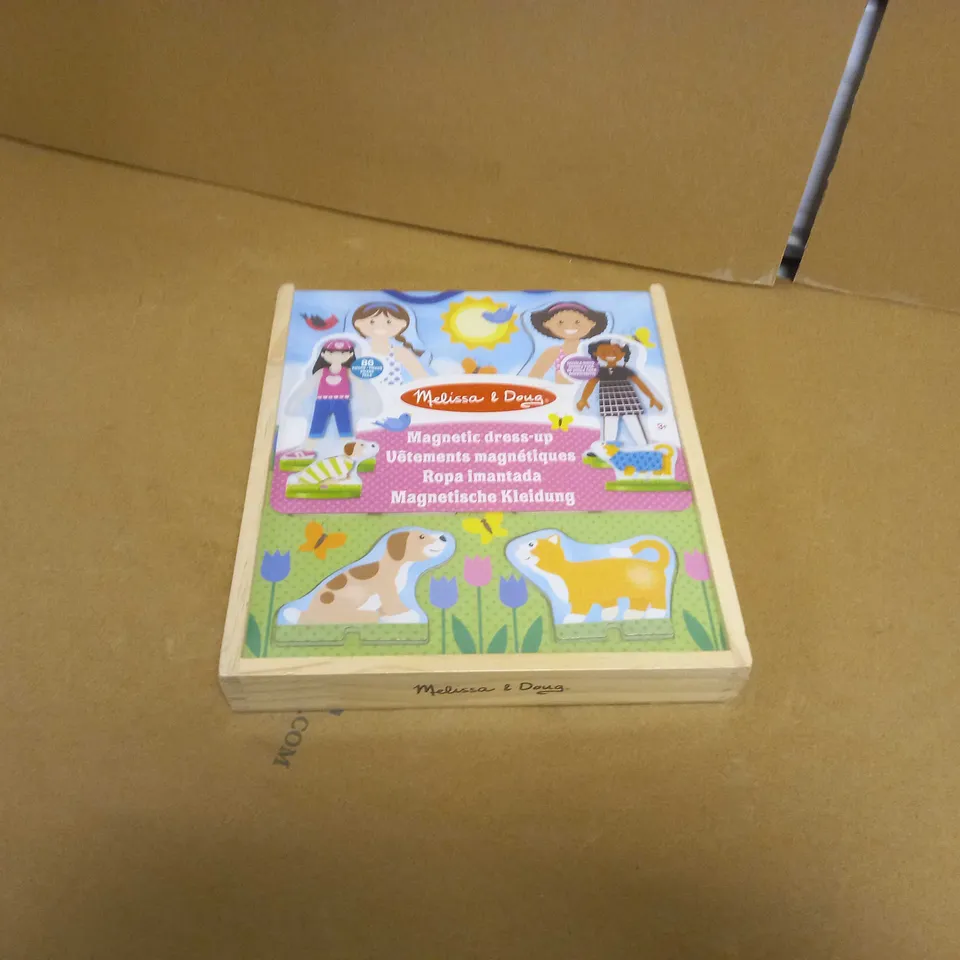 MELISSA AND DOUG MAGNETIC DRESS-UP