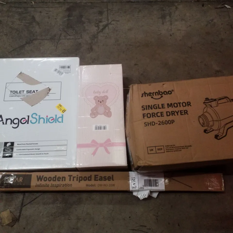 PALLET CONTAINING ASSORTED PRODUCTS INCLUDING TOILET SEAT, BABY DOLL, SINGLE MOTOR FORCE DRYER & WOODEN TRIPOD EASEL