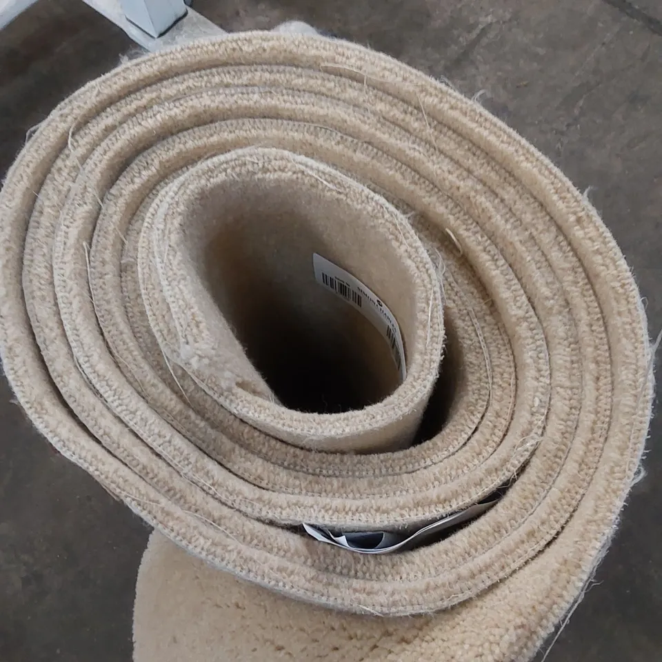 ROLL OF QUALITY RARE BREEDS COTSWOLDS CARPET // SIZE: 0.7m X UNSPECIFIED 