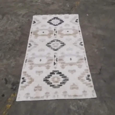 QUALITY DESIGNER AREA RUG - APPROXIMATELY 150X80CM