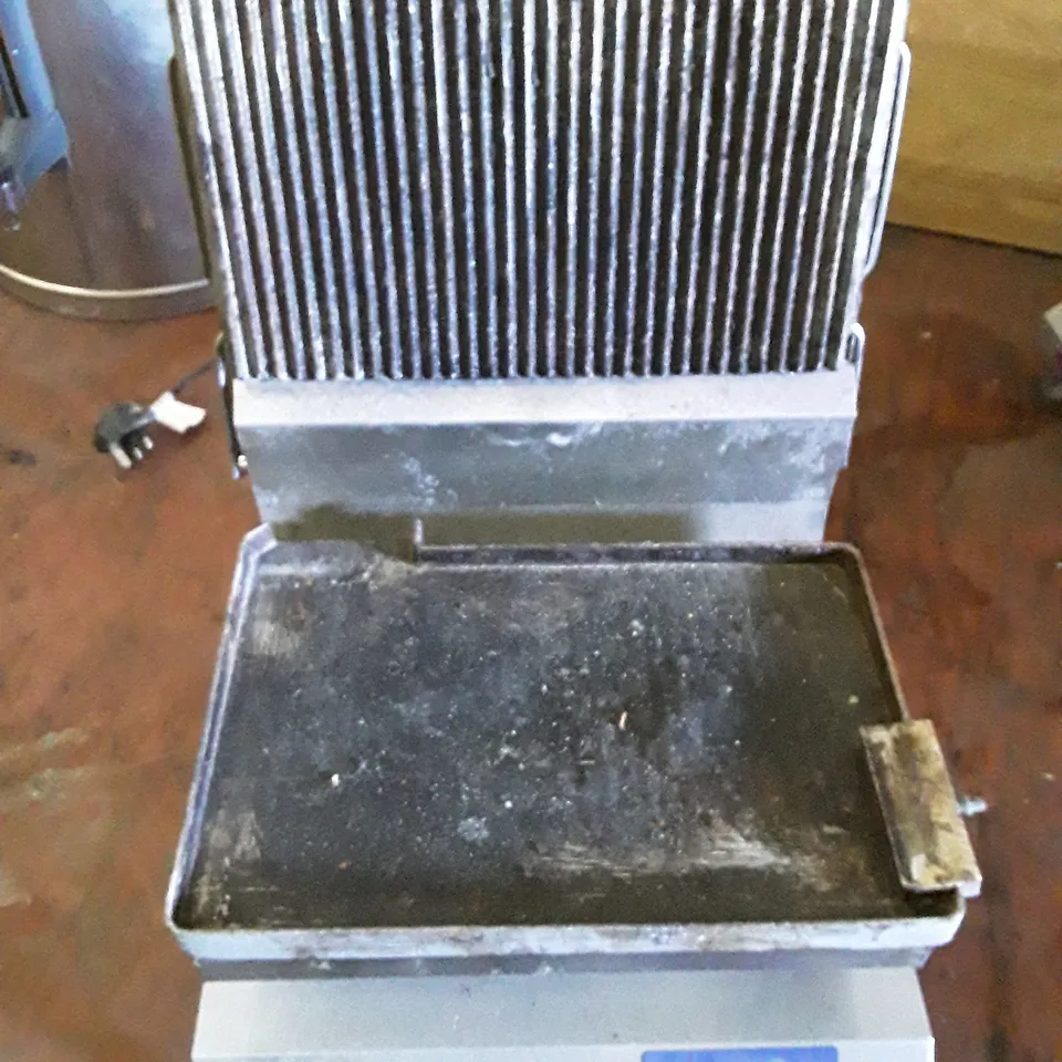 ROWLETT RUTLAND RE-100 CONTACT GRILL