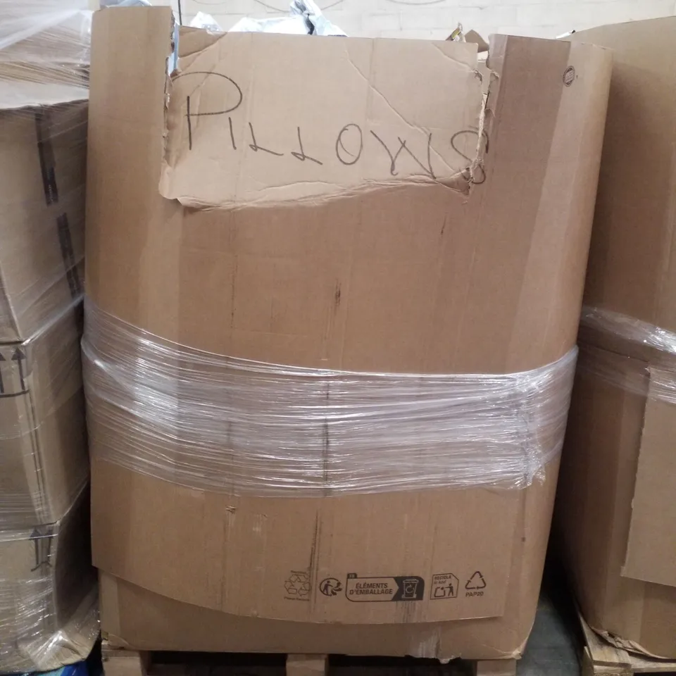 PALLET CONTAINING ASSORTED PILLOWS & CUSHIONS