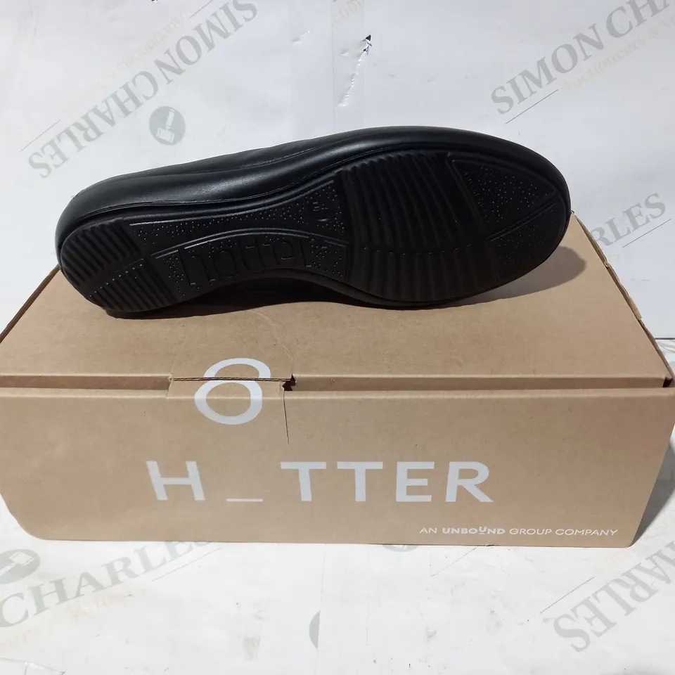 BOXED PAIR OF HOTTER SLIP ON SHOES IN BLACK W. LEOPARD PRINT UK SIZE 4