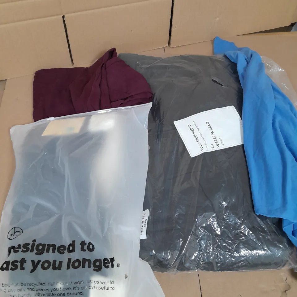 BOX OF APPROX. 20 CLOTHING ITEMS TO INCLUDE - JEANS , JUMPER , COATS ETC