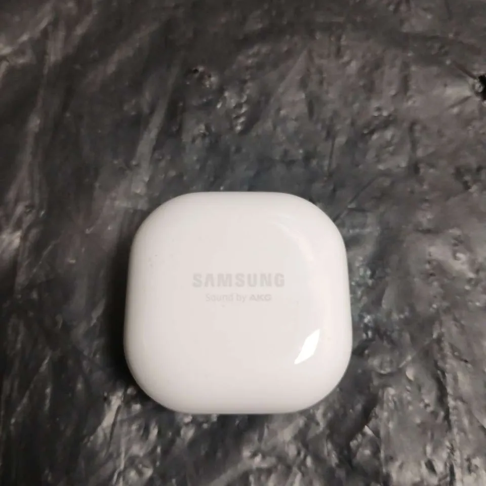 SAMSUNG WIRELESS EARBUDS WITH WHITE CHARGING CASE (AKG BRANDING) – MODEL SM-R180