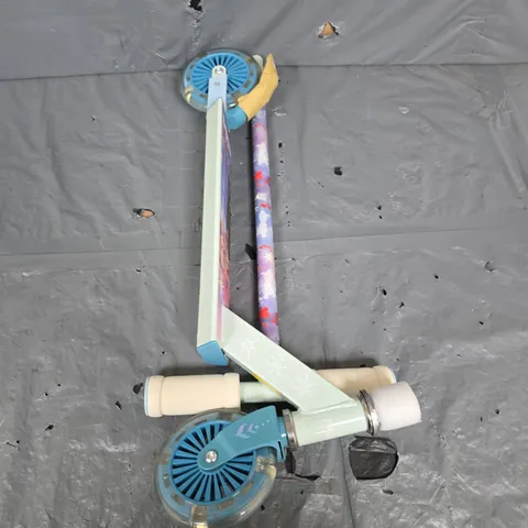 FROZEN 2 INLINE SCOOTER WITH LED WHEELS