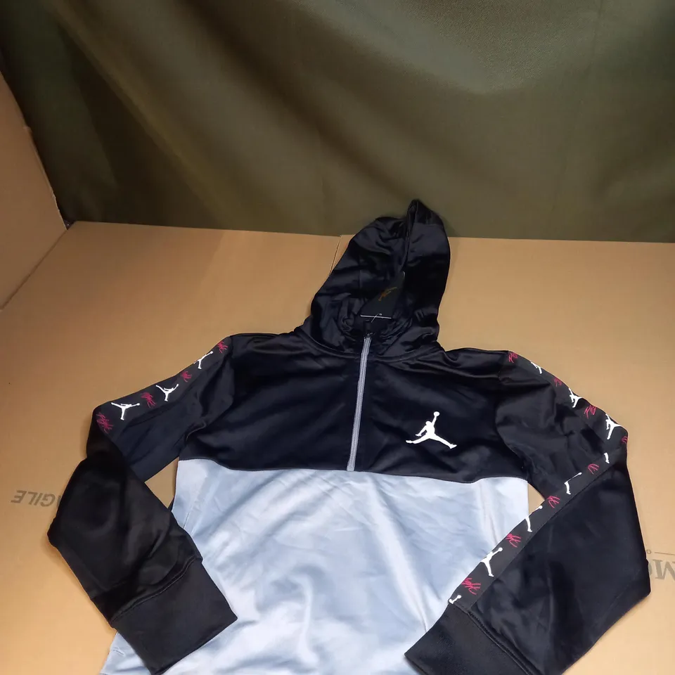 CHILDRENS AIR JORDAN 1/2 ZIPPED JACKET SIZE 8-10 YEARS