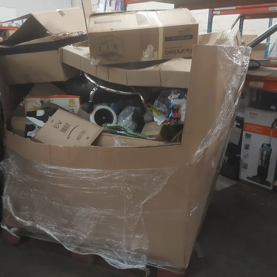 PALLET CONTAINING A VERY LARGE QUANTITY OF ASSORTED CONSUMER PRODUCTS INCLUDING: CAP, ARTWORK, SHOE SOLES, CAT LITTER BOX ECT