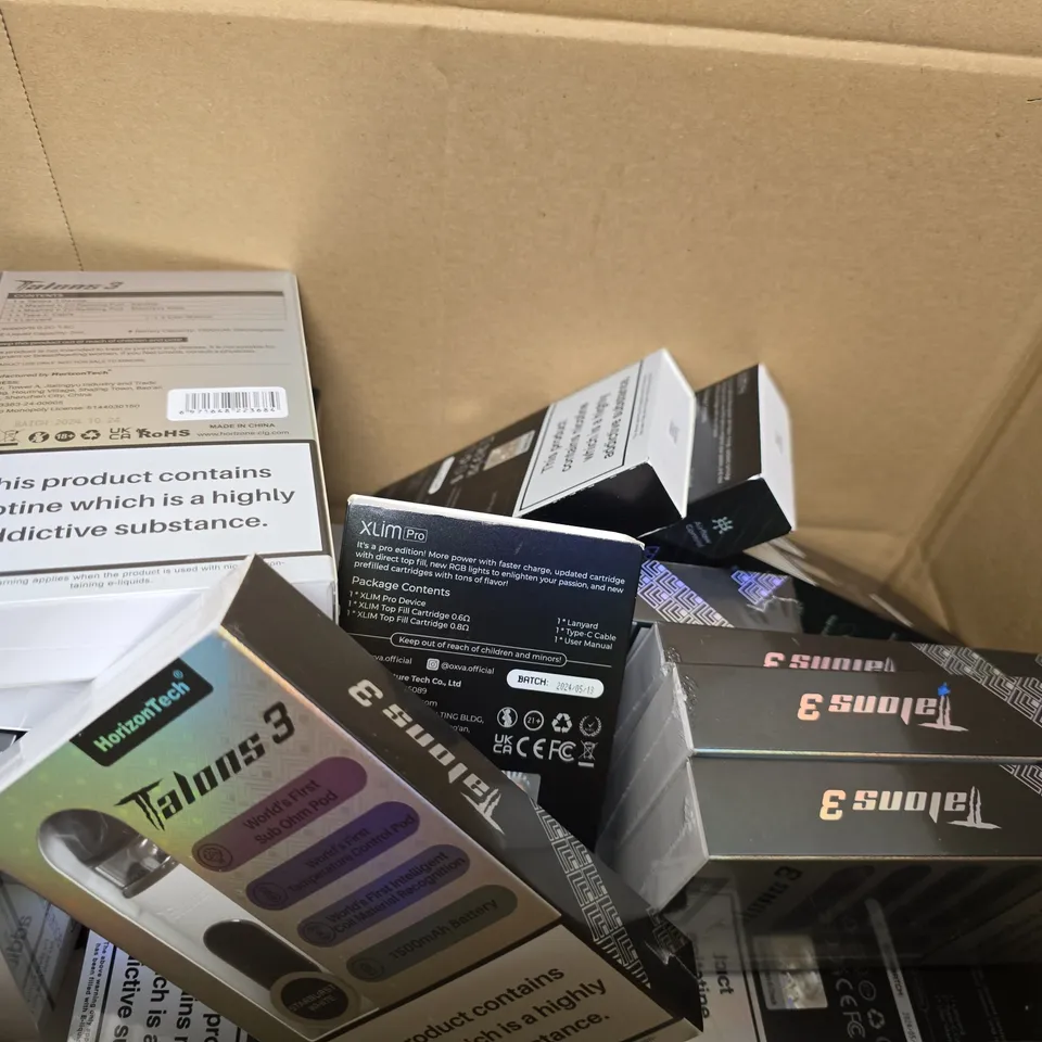 BOX OF APPROXIMATELY 15 ASSORTED E-CIGARETTES PRODUCTS TO INCLUDE - HORIZON TECH TALONS 3 , OXVA XLIM PRO 