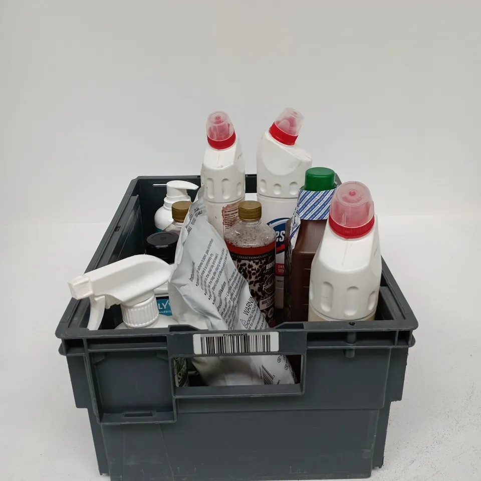 TOTE OF APPROXIMATELY 10 ASSORTED ITEMS TO INCLUDE DOMESTOS, MAXICROP, FABULOSA, NEEM OIL SPRAY ETC