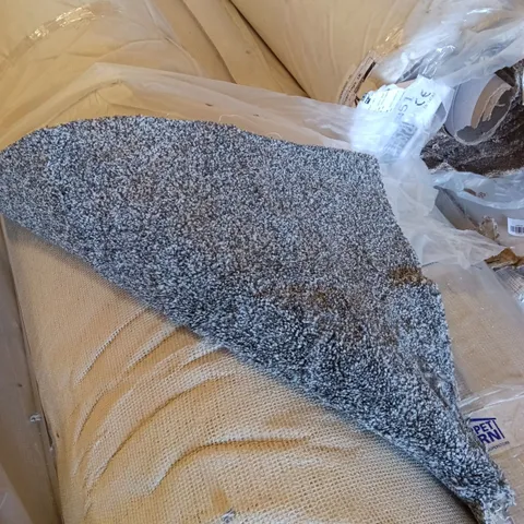 ROLL OF QUALITY STS SHEPHERD HEATHERS AB CARPET // APPROX SIZE: 4.0 X 5.9m