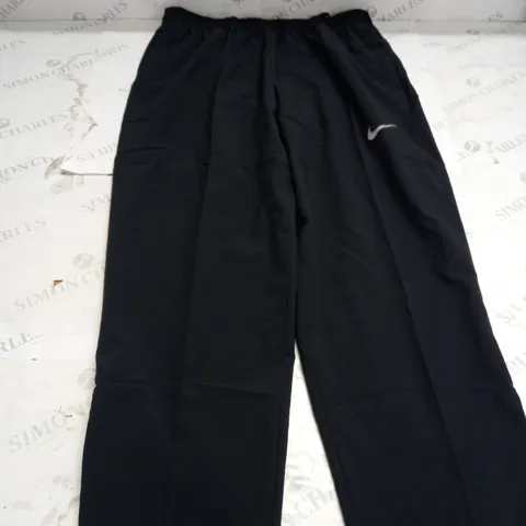 BLACK NIKE TRACK PANTS SIZE L