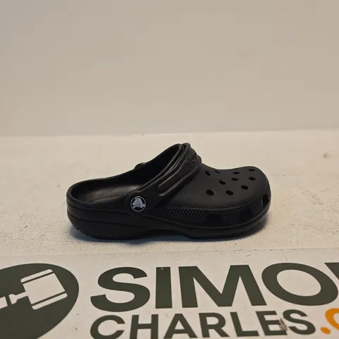 CROCS CLASSIC CLOG CHILD'S – BLACK, RELAXED FIT