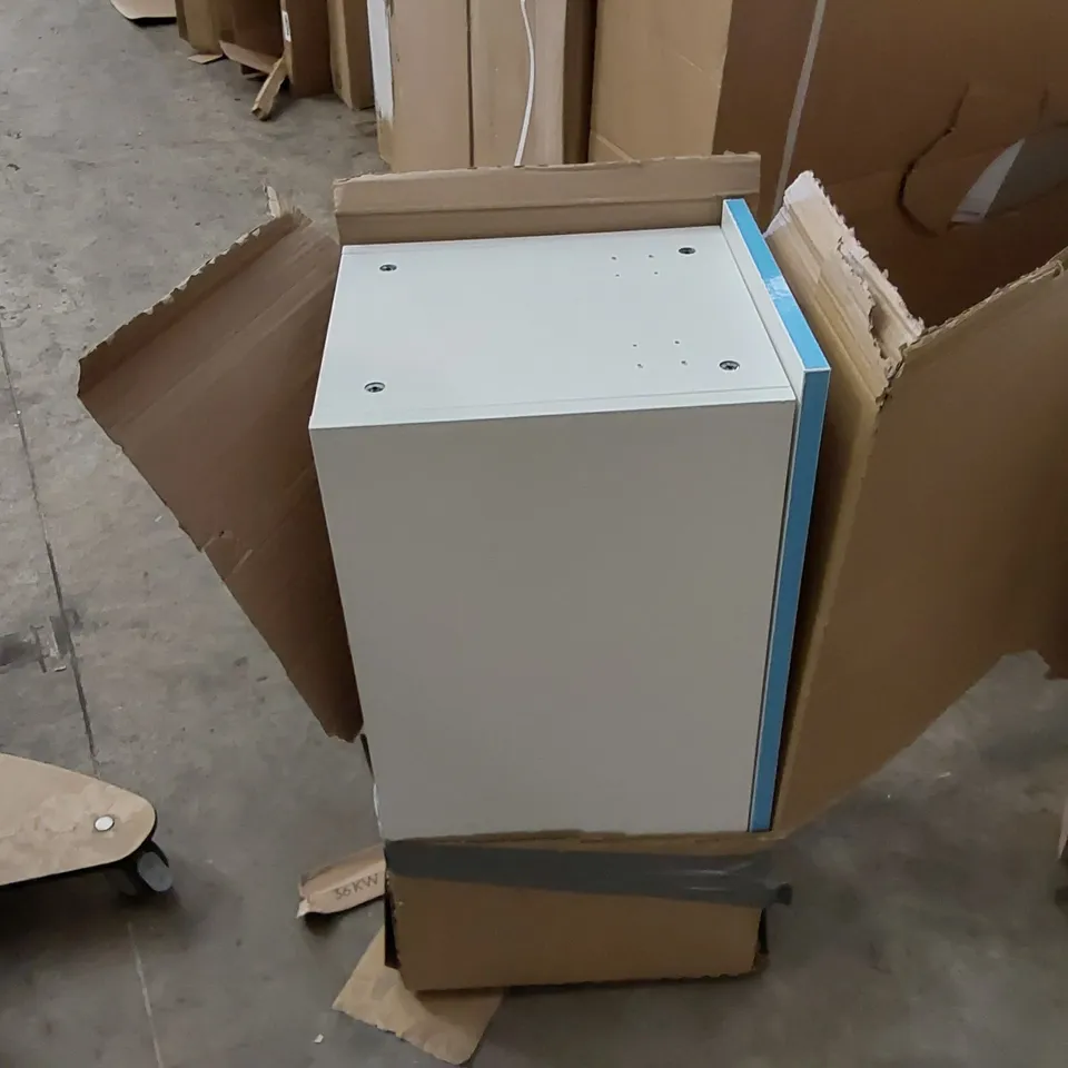 WC GREY LINEN AND BLUE CABINET 