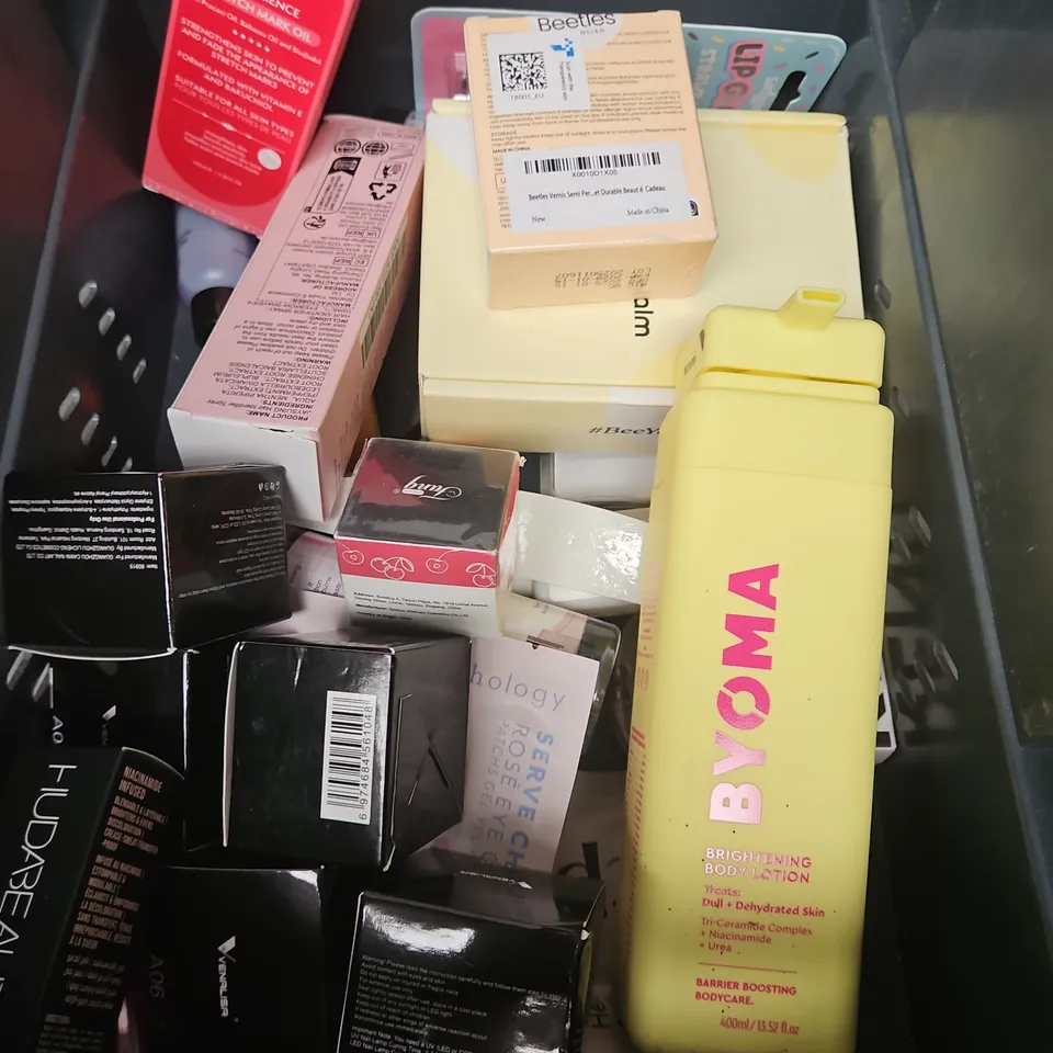 APPROXIMATEY 20 HEALTH AND BEAUTY PRODUCTS TO INCLUDE - RENU - JELLY EXTENSIONS GEL - YOSHI - GLAM LAB - ETC
